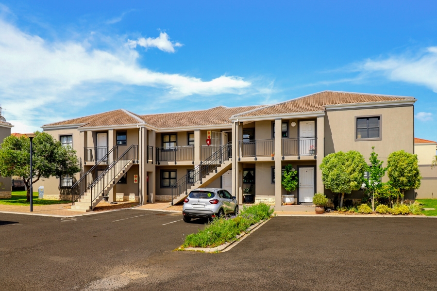 2 Bedroom Property for Sale in Heritage Park Western Cape